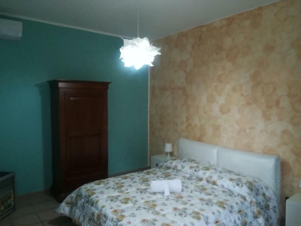 Altomare Hotel Augusta Esterno foto