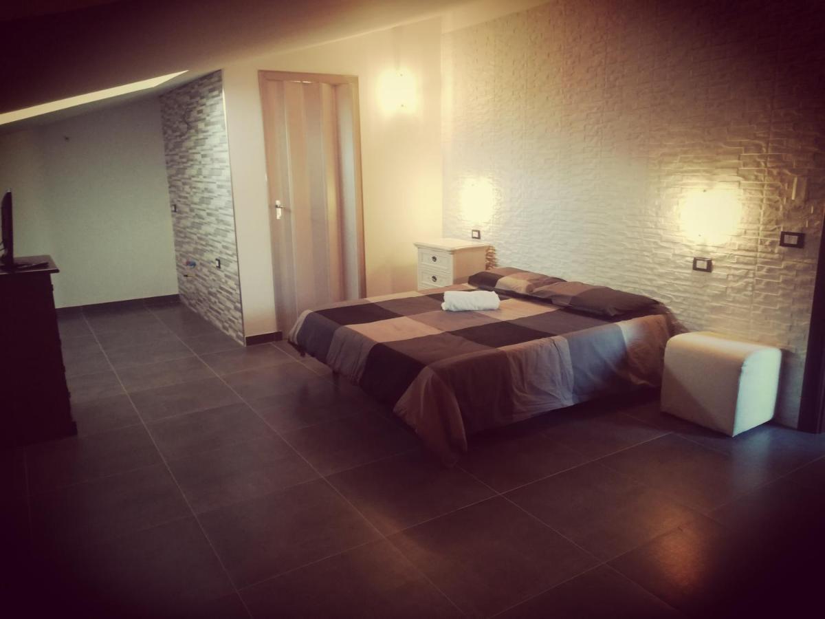Altomare Hotel Augusta Esterno foto